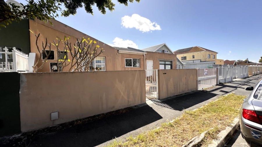 4 Bedroom Property for Sale in Sybrand Park Western Cape
